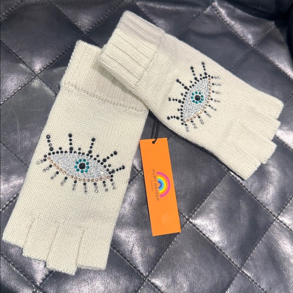 Kurt Geiger Evil Eye Fingerless Gloves - Picture 4 of 4
